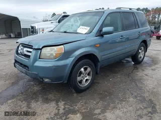 2006 Honda Pilot EX with VIN 2HKYF18486H529772, listed as a IAAI auction lot 41942985 with 182,872 mi miles. Bid and sale history available at carsss.com. Image 2.