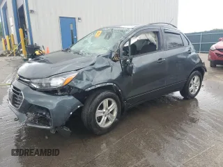2020 Chevrolet Trax LS z VIN 3GNCJNSB2LL107197, wystawiony jako Copart lot #57020645 z przebiegiem Nie podano mil oraz Szkoda całkowita • Salvage title. Historia ofert i sprzedaży dostępna na DreamBid. Obrazek 1.