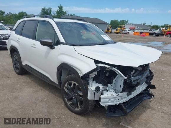 2025 Subaru Forester Limited z VIN JF2SLDRC1SH466790, wystawiony jako IAAI lot #42580221 z przebiegiem 4 094 mil mil oraz . Historia ofert i sprzedaży dostępna na DreamBid. Obrazek 1.