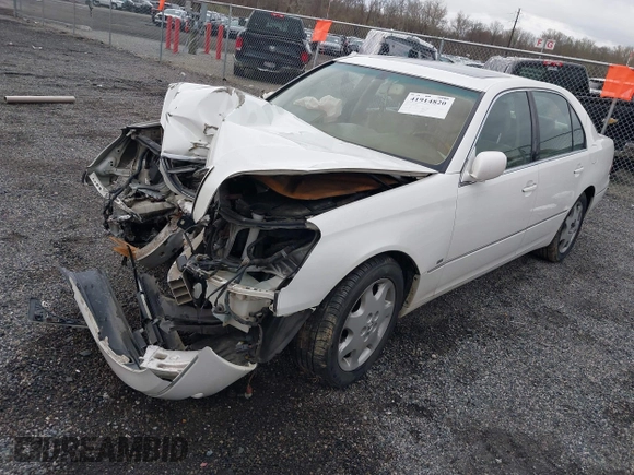 2001 Lexus LS 430 with VIN JTHBN30F610011083, listed as a IAAI auction lot 41914820 with 169,995 mi miles. Bid and sale history available at carsss.com. Image 17.