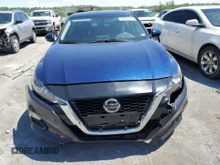 2020 Nissan Altima 2.5 S with VIN 1N4BL4BV5LC136598, listed as a Copart auction lot 55893974 with 64,272 mi miles and Salvage Title. Bid and sale history available at carsss.com. Image 5.