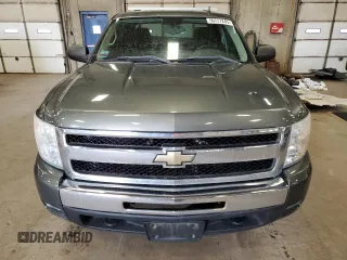 2011 Chevrolet Silverado 1500 LT with VIN 3GCPKSE33BG269065, listed as a Copart auction lot 50727245 with 91,338 mi miles and Salvage Title. Bid and sale history available at DreamBid. Image 5.