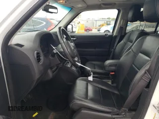 2017 Jeep Patriot High Altitude z VIN 1C4NJRFB4HD196268, wystawiony jako Copart lot #53835805 z przebiegiem 117 110 mil mil oraz Szkoda całkowita • Salvage title. Historia ofert i sprzedaży dostępna na DreamBid. Obrazek 7.