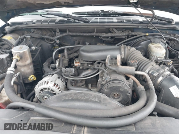 2002 GMC Sonoma SLS with VIN 1GTDT13W12K158613, listed as a IAAI auction lot 41524710 with 217,785 mi miles. Bid and sale history available at carsss.com. Image 10.