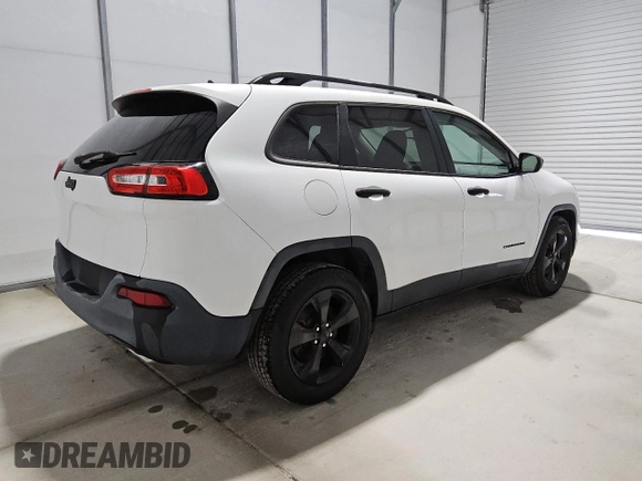 2017 Jeep Cherokee Altitude z VIN 1C4PJLAS5HW593487, wystawiony jako Copart lot #56229345 z przebiegiem 75 204 mil mil oraz Czysty tytuł • Clean title. Historia ofert i sprzedaży dostępna na DreamBid. Obrazek 3.