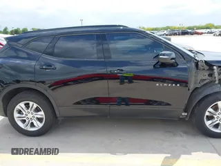 2020 Chevrolet Blazer LT z VIN 3GNKBBRA3LS688235, wystawiony jako IAAI lot #42050654 z przebiegiem 64 059 mil mil oraz . Historia ofert i sprzedaży dostępna na DreamBid. Obrazek 14.
