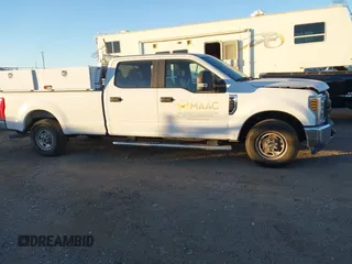 2019 Ford Super Duty F-250 SRW XL with VIN 1FT7W2A69KED53077, listed as a IAAI auction lot 40785535 with 47,928 mi miles. Bid and sale history available at carsss.com. Image 13.