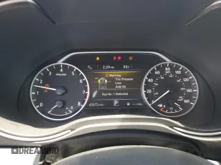 2019 Nissan Maxima SV with VIN 1N4AA6AV4KC369112, listed as a Copart auction lot 60887225 with 42,673 mi miles and Salvage title. Bid and sale history available at DreamBid. Image 9.
