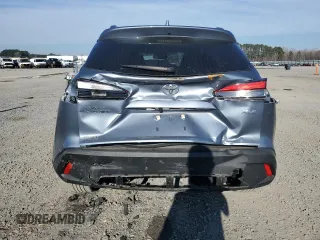 2023 Toyota Corolla Cross XLE z VIN 7MUDAAAG5PV055380, wystawiony jako Copart lot #46280925 z przebiegiem 12 575 mil mil oraz Szkody całkowita. Historia ofert i sprzedaży dostępna na DreamBid. Obrazek 6.