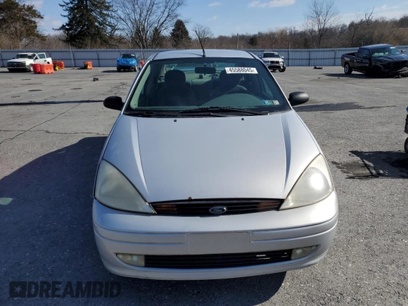 2000 Ford Focus SE with VIN 1FAFP3435YW340772, listed as a Copart auction lot 45588045 with 170,349 mi miles and Salvage Title. Bid and sale history available at carsss.com. Image 5.