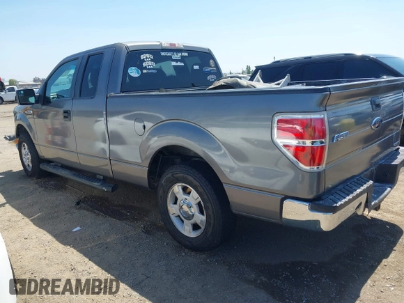 2013 Ford F-150 XL z VIN 1FTEX1CM1DFC12866, wystawiony jako IAAI lot #42609926 z przebiegiem 316 081 mil mil oraz . Historia ofert i sprzedaży dostępna na DreamBid. Obrazek 3.