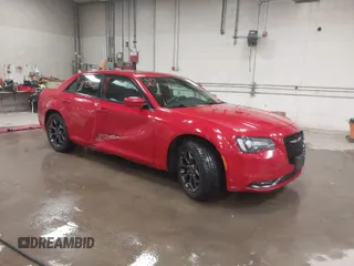 2016 Chrysler 300 with VIN 2C3CCAGG7GH157256, listed as a IAAI auction lot 41195851 with 81,172 mi miles. Bid and sale history available at carsss.com. Image 1.