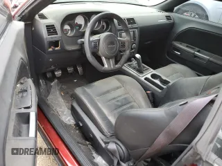 2014 Dodge Challenger R/T Plus z VIN 2C3CDYBT7EH294396, wystawiony jako Copart lot #43289345 z przebiegiem Nie podano mil oraz Szkoda całkowita • Salvage title. Historia ofert i sprzedaży dostępna na DreamBid. Obrazek 8.