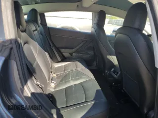 2018 Tesla Model 3 Long Range Battery z VIN 5YJ3E1EB1JF119368, wystawiony jako Copart lot #54059834 z przebiegiem 49 216 mil mil oraz Szkody całkowita. Historia ofert i sprzedaży dostępna na DreamBid. Obrazek 10.