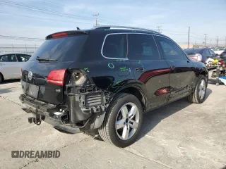 2012 Volkswagen Touareg Sport z VIN WVGEF9BP8CD008746, wystawiony jako Copart lot #45638945 z przebiegiem 138 945 mil mil oraz Szkoda całkowita • Salvage title. Historia ofert i sprzedaży dostępna na DreamBid. Obrazek 3.