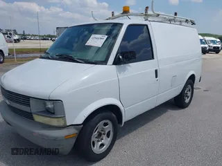 2005 Chevrolet Astro Cargo Van with VIN 1GCDM19X95B119446, listed as a IAAI auction lot 41944389 with 299,762 mi miles. Bid and sale history available at carsss.com. Image 14.