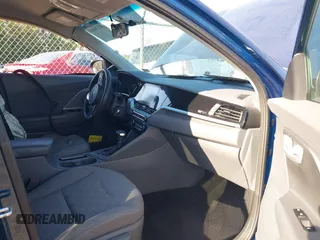 2020 Kia Niro LXS with VIN KNDCB3LC3L5440171, listed as a IAAI auction lot 40276060 with 144,123 mi miles. Bid and sale history available at carsss.com. Image 5.