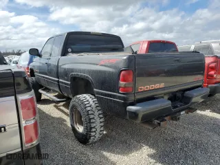 1998 Dodge Ram 1500 with VIN 3B7HF13Y8WG215512, listed as a Copart auction lot 76803314 with 0 mi miles and Salvage Title. Bid and sale history available at carsss.com. Image 2.