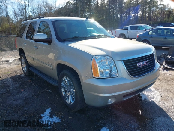 2014 GMC Yukon SLT with VIN 1GKS1CE03ER115330, listed as a IAAI auction lot 41346200 with 115,010 mi miles. Bid and sale history available at carsss.com. Image 1.