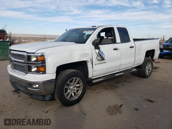 2015 Chevrolet Silverado 1500 LT with VIN 1GCRCREC4FZ269936, listed as a Copart auction lot 43607015 with 116,139 mi miles and Salvage Title. Bid and sale history available at carsss.com. Image 1.