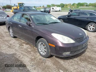 2003 Lexus ES with VIN JTHBF30G530119543, listed as a IAAI auction lot 42159685 with 226,627 mi miles. Bid and sale history available at carsss.com. Image 1.