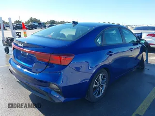 2024 Kia Forte LXS z VIN 3KPF24AD3RE837939, wystawiony jako IAAI lot #41407498 z przebiegiem Nie podano mil oraz . Historia ofert i sprzedaży dostępna na DreamBid. Obrazek 4.