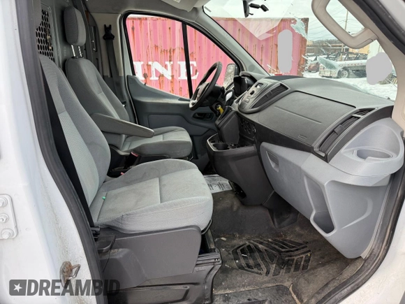 2015 Ford Transit Cargo with VIN 1FTNR1ZM2FKA76856, listed as a Copart auction lot 52003535 with 200,745 mi miles and Clean title. Bid and sale history available at DreamBid. Image 5.