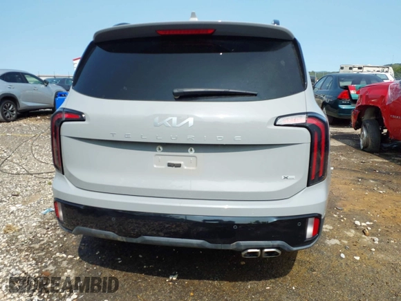 2024 Kia Telluride EX with VIN 5XYP3DGC9RG428637, listed as a IAAI auction lot 40288347 with 26,854 mi miles and . Bid and sale history available at carsss.com. Image 16.
