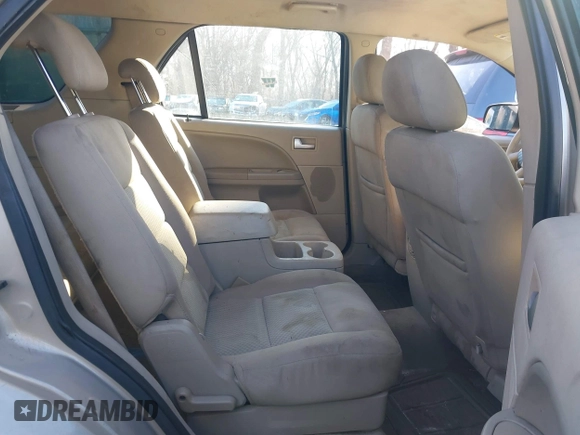 2006 Ford Freestyle SE with VIN 1FMZK04126GA17446, listed as a IAAI auction lot 41659894 with 259,878 mi miles. Bid and sale history available at carsss.com. Image 8.