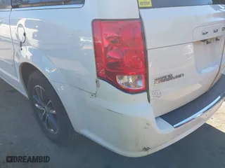 2017 Dodge Grand Caravan SXT with VIN 2C4RDGCG3HR827506, listed as a IAAI auction lot 41746018 with 264,324 mi miles. Bid and sale history available at carsss.com. Image 19.