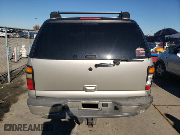 2005 Chevrolet Suburban LS with VIN 3GNFK16Z55G268911, listed as a Copart auction lot 82489564 with 185,020 mi miles and Salvage Title. Bid and sale history available at carsss.com. Image 6.