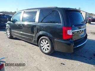 2011 Chrysler Town & Country Touring L z VIN 2A4RR8DG6BR803563, wystawiony jako IAAI lot #40921680 z przebiegiem 59 881 mil mil oraz . Historia ofert i sprzedaży dostępna na DreamBid. Obrazek 3.
