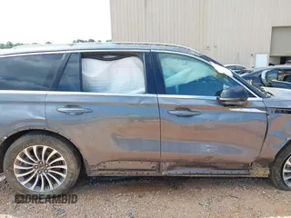 2022 Lincoln Aviator Reserve with VIN 5LM5J7WC7NGL00526, listed as a IAAI auction lot 42621456 with 55,708 mi miles and . Bid and sale history available at DreamBid. Image 12.