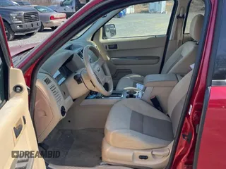 2008 Ford Escape XLT with VIN 1FMCU931X8KD40679, listed as a Copart auction lot 58637585 with 135,391 mi miles and Clean title. Bid and sale history available at DreamBid. Image 9.