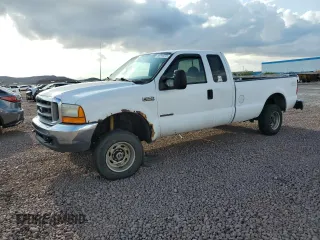 2000 Ford F-250 XL with VIN 1FTNX21FXYEE45263, listed as a Copart auction lot 55044075 with 451,212 mi miles and Salvage title. Bid and sale history available at DreamBid. Image 1.