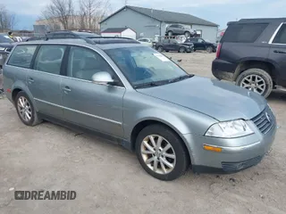 2005 Volkswagen Passat GLS z VIN WVWCE63BX5E143479, wystawiony jako IAAI lot #41904046 z przebiegiem 192 028 mil mil oraz . Historia ofert i sprzedaży dostępna na DreamBid. Obrazek 1.