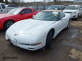 2000 Chevrolet Corvette with VIN 1G1YY32G5Y5129804, listed as a IAAI auction lot 41636683 with 86,205 mi miles. Bid and sale history available at carsss.com. Image 2.