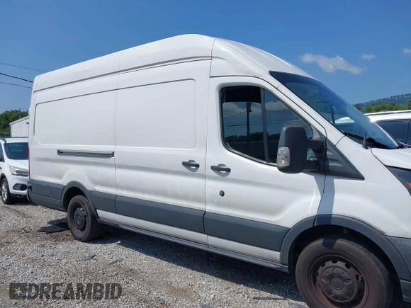 2018 Ford Transit z VIN 1FTBW3XM5JKA67314, wystawiony jako IAAI lot #42812137 z przebiegiem 570 614 mil mil oraz . Historia ofert i sprzedaży dostępna na DreamBid. Obrazek 13.
