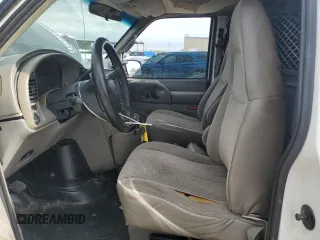 2002 Chevrolet Astro Cargo Van with VIN 1GCDM19X32B135766, listed as a Copart auction lot 43065765 with 0 mi miles and Salvage Title. Bid and sale history available at carsss.com. Image 7.