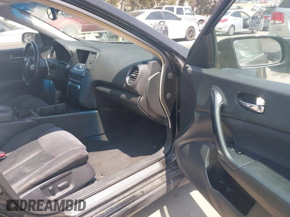 2014 Nissan Maxima S with VIN 1N4AA5AP8EC469519, listed as a IAAI auction lot 42180940 with 119,966 mi miles and . Bid and sale history available at DreamBid. Image 5.