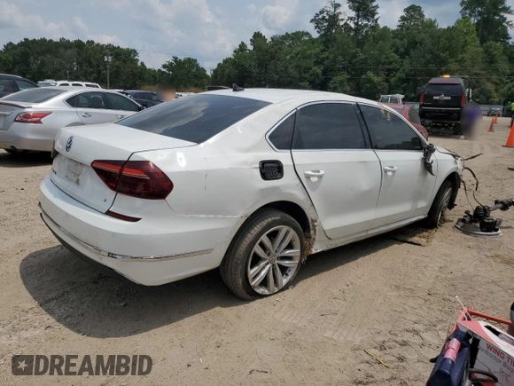 2018 Volkswagen Passat SE z VIN 1VWBA7A38JC016936, wystawiony jako Copart lot #59333915 z przebiegiem Nie podano mil oraz Szkoda całkowita • Salvage title. Historia ofert i sprzedaży dostępna na DreamBid. Obrazek 3.