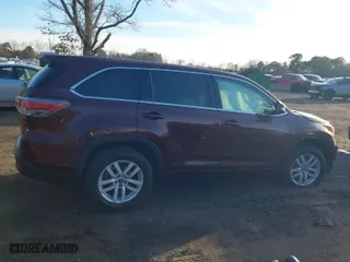2016 Toyota Highlander LE with VIN 5TDBKRFH5GS332785, listed as a IAAI auction lot 41678060 with 38,733 mi miles. Bid and sale history available at carsss.com. Image 13.