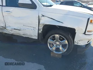 2018 Chevrolet Silverado 1500 LT with VIN 3GCUKREC3JG634354, listed as a IAAI auction lot 41734436 with 135,846 mi miles. Bid and sale history available at carsss.com. Image 6.
