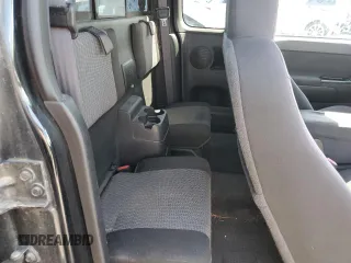 2008 GMC Canyon SLE1 with VIN 1GTDT19E188139791, listed as a Copart auction lot 60212694 with 117,914 mi miles and Salvage Title. Bid and sale history available at carsss.com. Image 10.