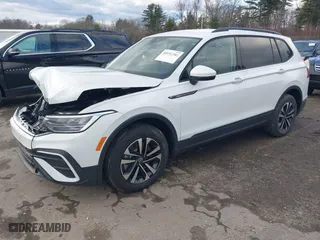2024 Volkswagen Tiguan S with VIN 3VVRB7AXXRM146228, listed as a IAAI auction lot 40992502 with 2,392 mi miles. Bid and sale history available at carsss.com. Image 18.