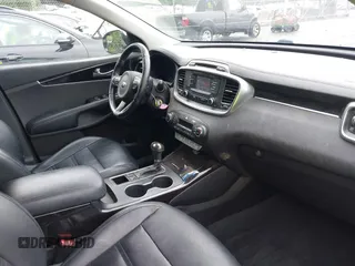 2016 Kia Sorento EX with VIN 5XYPH4A15GG009402, listed as a IAAI auction lot 42365601 with 179,915 mi miles and . Bid and sale history available at DreamBid. Image 5.