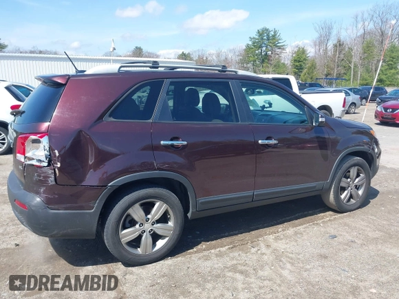 2012 Kia Sorento EX with VIN 5XYKU3A65CG299100, listed as a IAAI auction lot 42098445 with 172,203 mi miles. Bid and sale history available at carsss.com. Image 6.