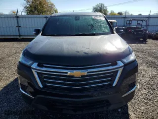2023 Chevrolet Traverse LT Leather with VIN 1GNEVHKWXPJ282778, listed as a Copart auction lot 80594534 with 33,110 mi miles and Salvage Title. Bid and sale history available at carsss.com. Image 5.
