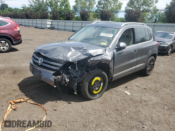 2013 Volkswagen Tiguan SE with VIN WVGBV7AX1DW009495, listed as a Copart auction lot 62289675 with Not provided miles and Salvage title. Bid and sale history available at DreamBid. Image 1.
