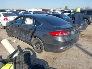 2018 Ford Fusion SE with VIN 3FA6P0HD0JR158536, listed as a IAAI auction lot 41695179 with 114,815 mi miles. Bid and sale history available at carsss.com. Image 3.